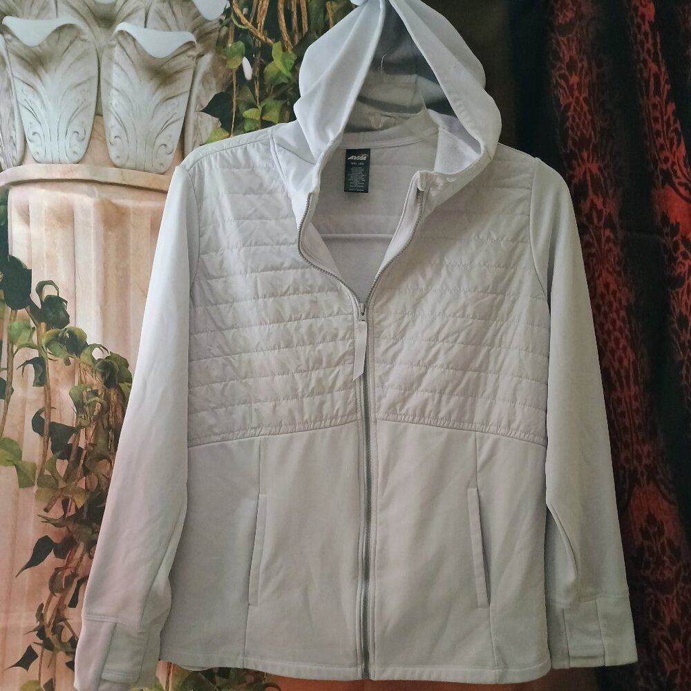 EUC: Avia Sze. XXL (20) White Quilted Hooded Active Jacket